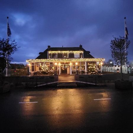 Cafe Brasserie Het Heerenhuis Het Kalf Bagian luar foto