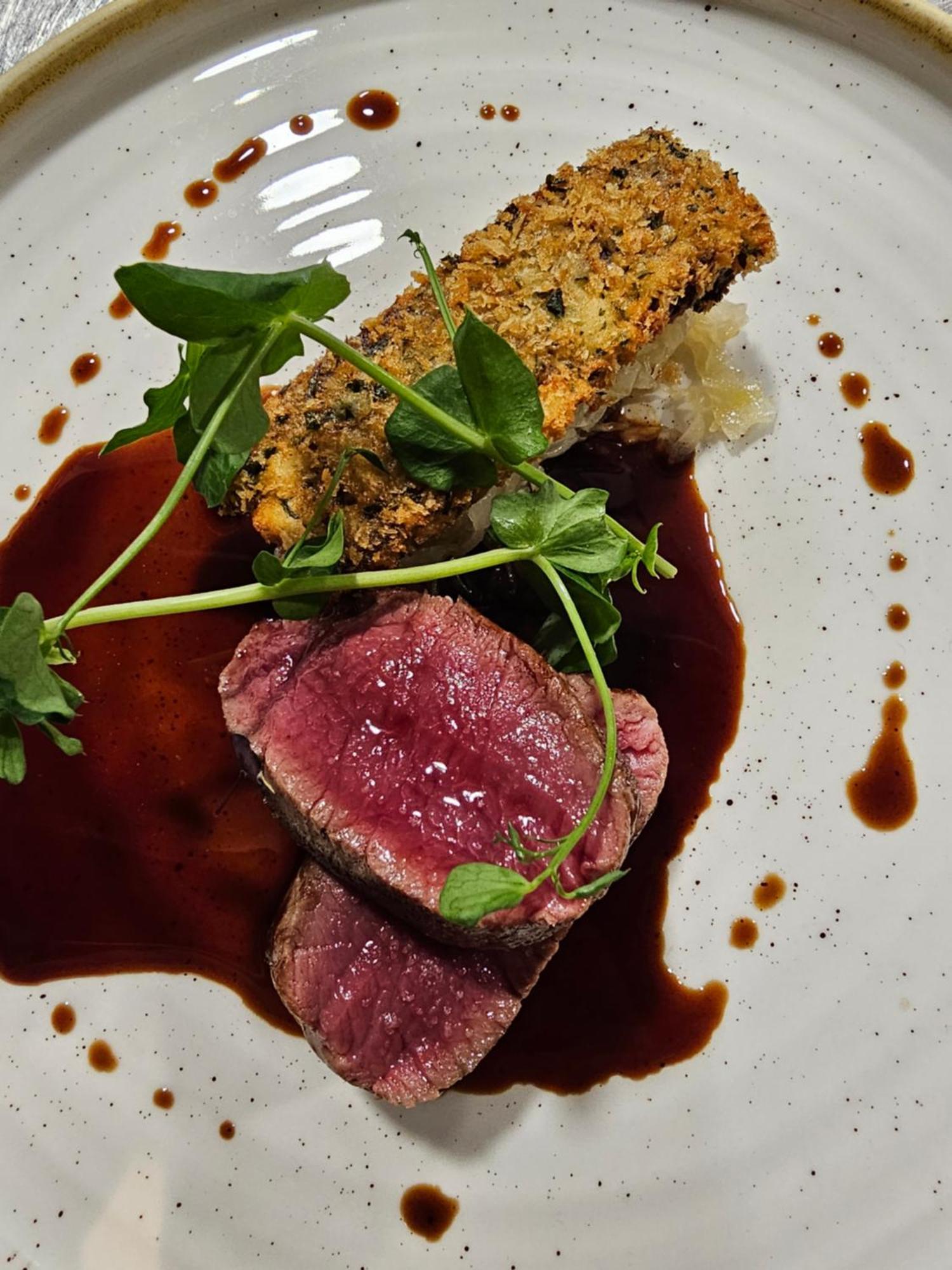 Cafe Brasserie Het Heerenhuis Het Kalf Bagian luar foto