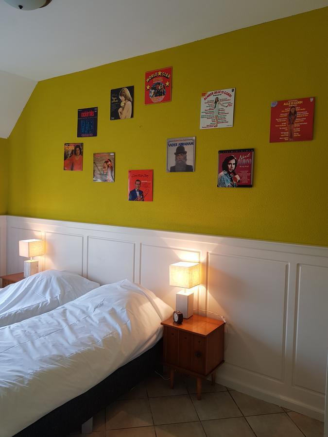 Cafe Brasserie Het Heerenhuis Het Kalf Bagian luar foto